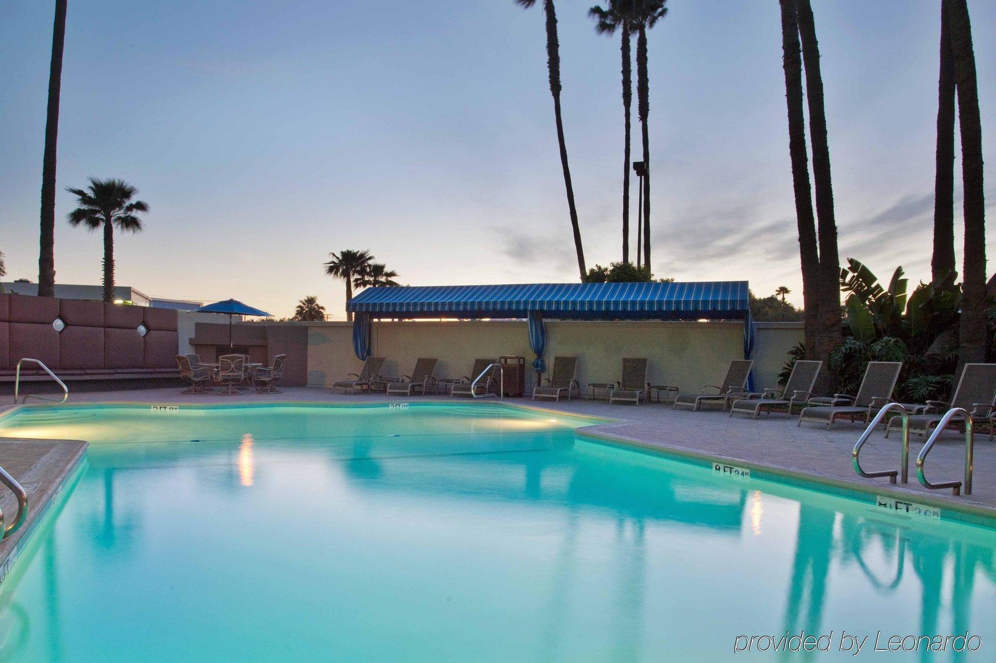 Holiday Inn Long Beach - Airport By Ihg Konforlar fotoğraf